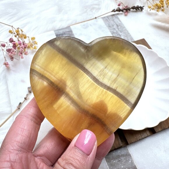 Cute Small Fluorite Heart Bowl - Picture 1 of 7
